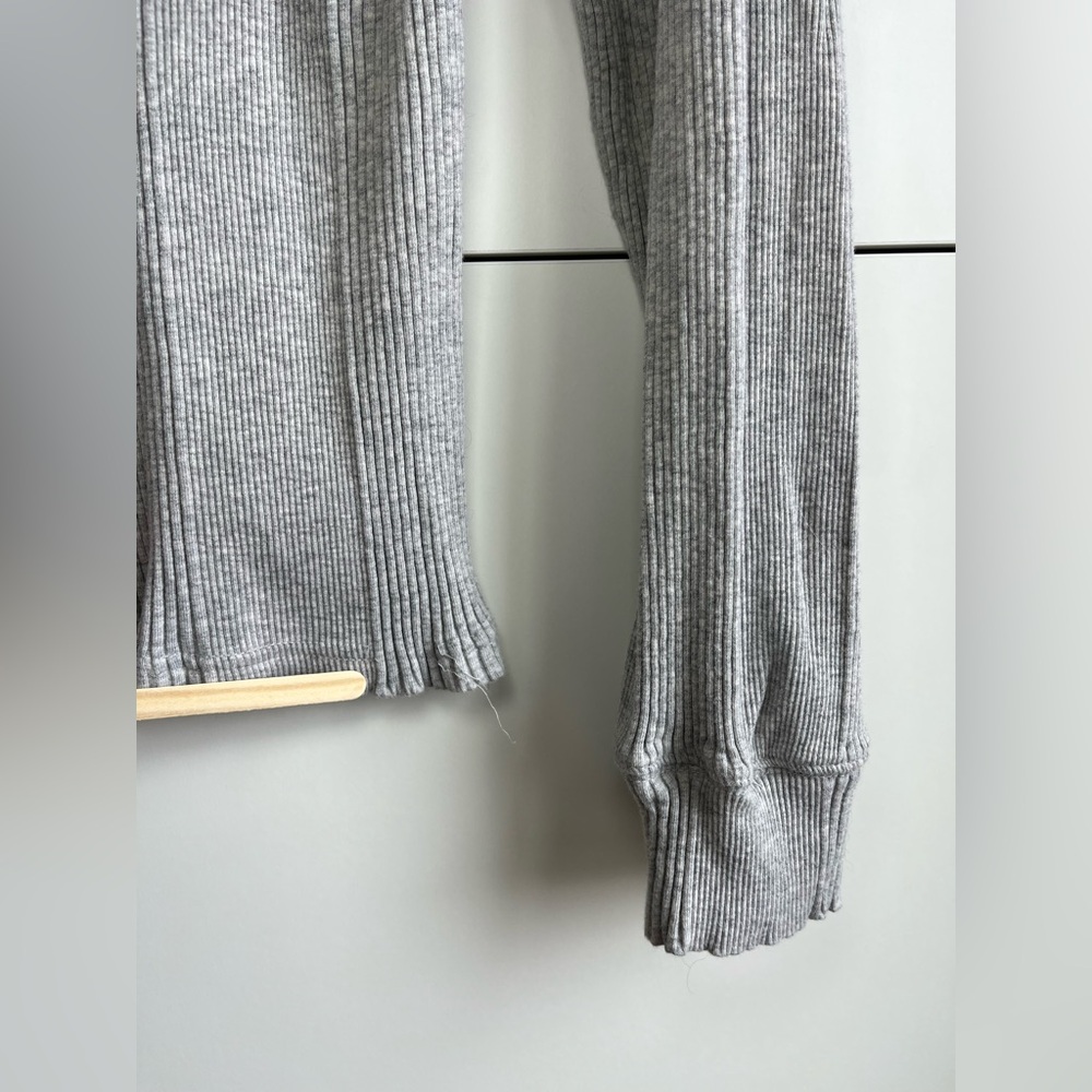 Aerie Women’s Gray Ribbed Long-Sleeve Henley Top Size XXL - Picture 6 of 8